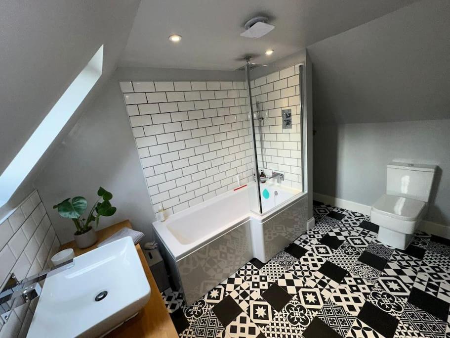 The Gate House - 3 Bed & Parking Villa EDI Eksteriør billede